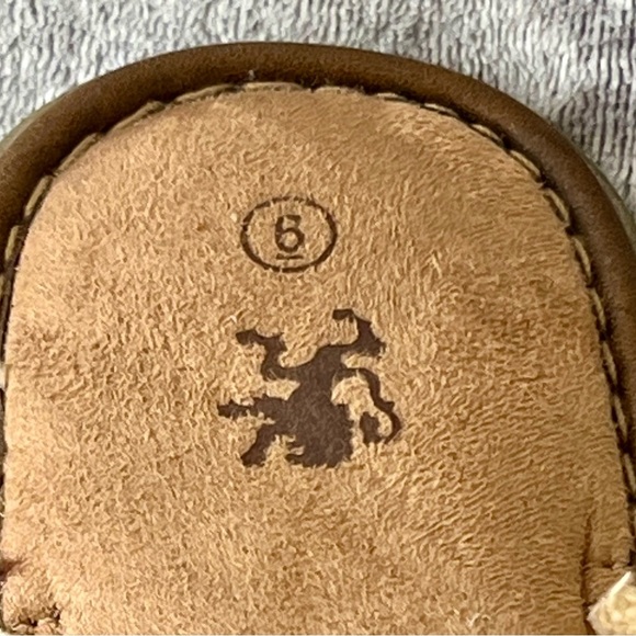 Mossimo Tan Frayed Flip Flops ~ Women’s Size 6 - Picture 2 of 6